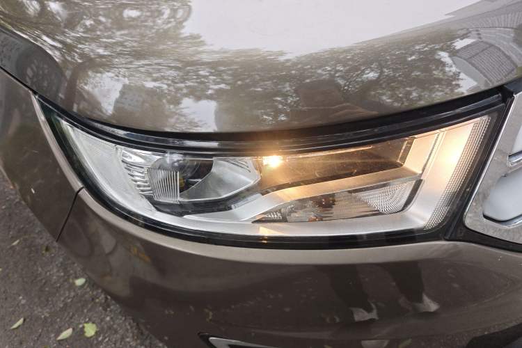 Used Ford Edge 2016 EcoBoost 245 Two-Wheel-Drive Titanium 5-Seater