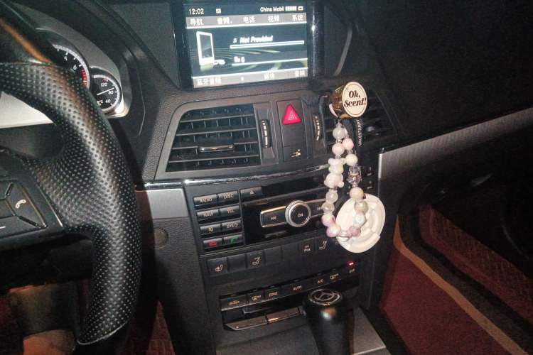 Used Mercedes-Benz E-Class 2011 E 260 CGI Convertible Edition Audio And AC Panel