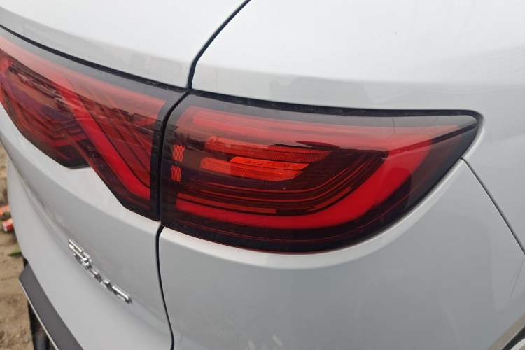 Used BYD Yuan UP 2024 401KM Leading Edition Right Rear Taillight