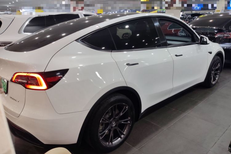 Used Tesla Model Y 2023 Rear-Wheel-Drive Version Rear Right 45 Deg