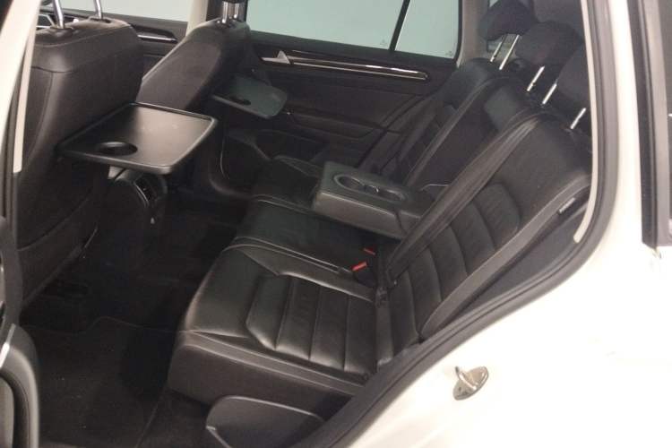 Used Volkswagen Golf 2015 1.4TSI Sportsvan
