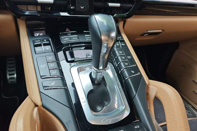 Used Porsche Cayenne 2014 Cayenne Platinum Edition 3.0T