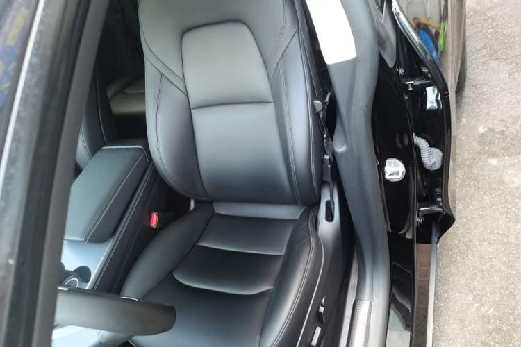 Used Tesla Model Y 2023 Long-Range All-Wheel-Drive Version