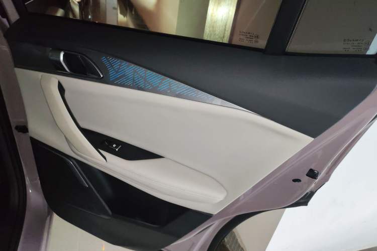 Used Lynk & Co 06 2023 Remix 1.5T Shero
