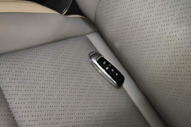 Used AION Y 2022 70 Tech Edition Lithium Iron Phosphate
