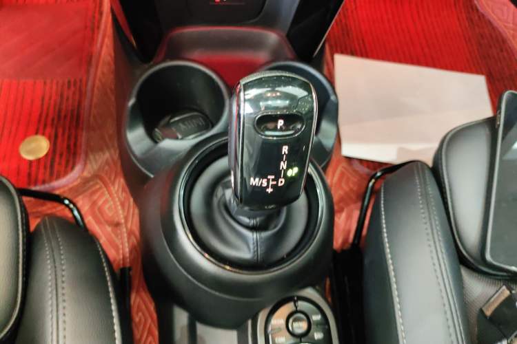 Used MINI MINI 2021 1.5T COOPER Classic Edition
