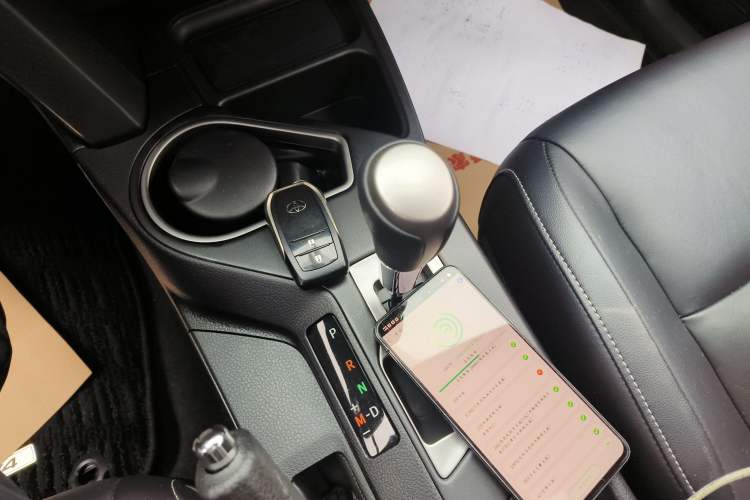 Used Toyota RAV4 2019 2.0L CVT Two-Wheel Drive ZhiShang Version China VI Standard