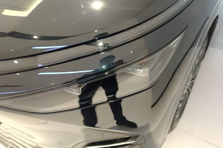 Used XPeng X9 2025 740 Ultra-Long Range Max Left Front Headlight