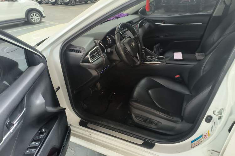 Used Toyota Camry 2018 2.0G Luxury Edition Driver Seat