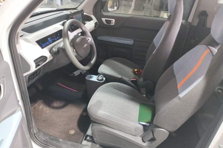 Used Geely Galaxy Panda 2024 Panda Mini 200km Endurance Bear
