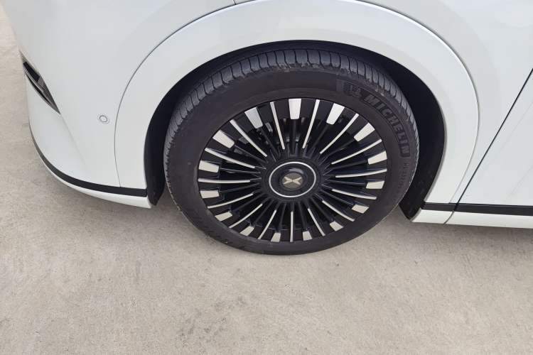 Used XPeng X9 2025 740 Ultra-Long Range Max