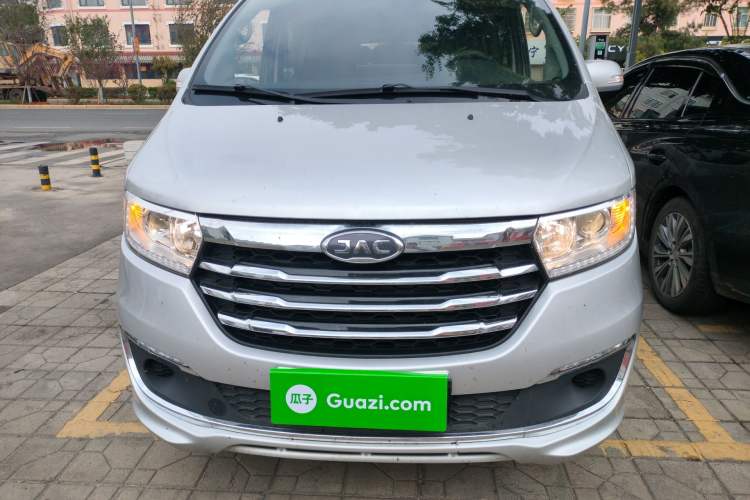 Used JAC Refine M3 2023 PLUS 1.5T 9-Seater Smart Connectivity Version