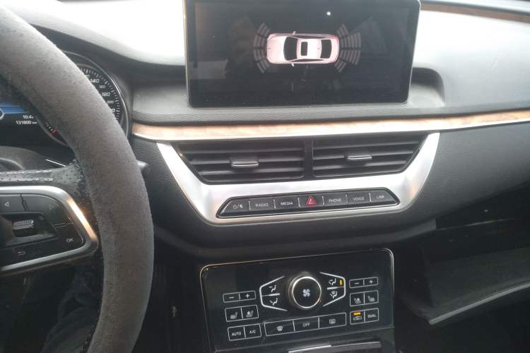 Used Hongqi H5 2018 30TD Smart Connect Dynamic Edition
