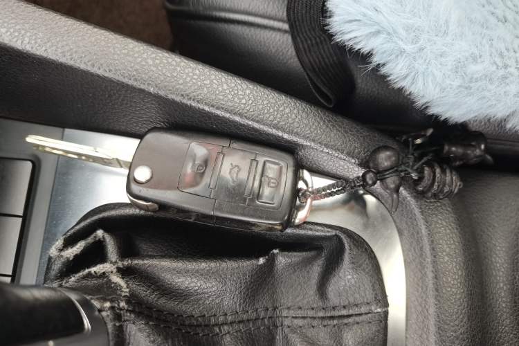 Used Volkswagen Sagitar 2012 1.4TSI Automatic Luxury Edition Vehicle Key