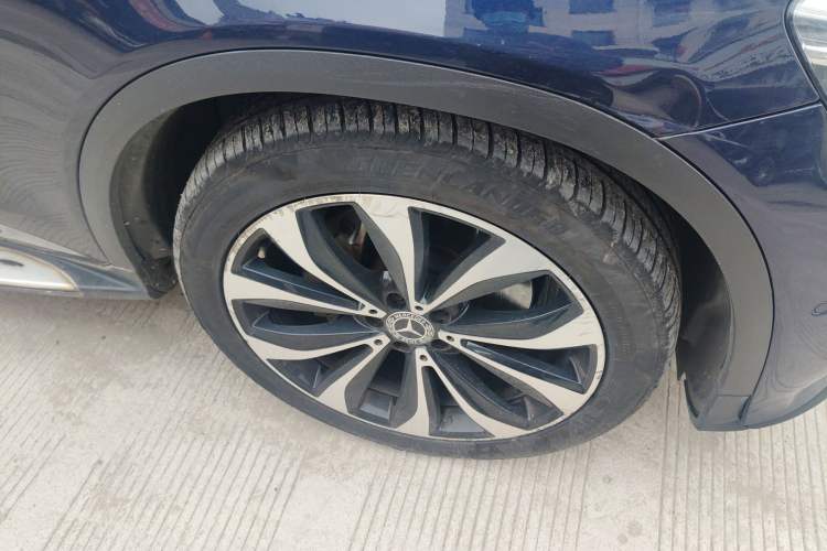 Used Mercedes-Benz GLC Coupe 2018 GLC 260 4MATIC Coupe SUV Right Front Wheel Hub