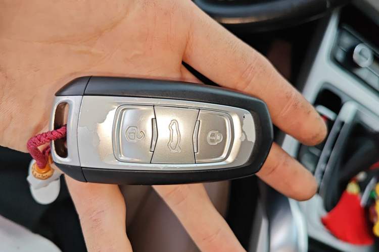 Used Geely Auto Emgrand X7 Sport 2016 1.8TD Automatic ZhiZun Version Vehicle Key