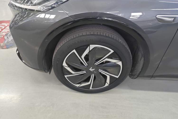 Used Rising R7 2023 Rear-Drive Screen King Pro Edition