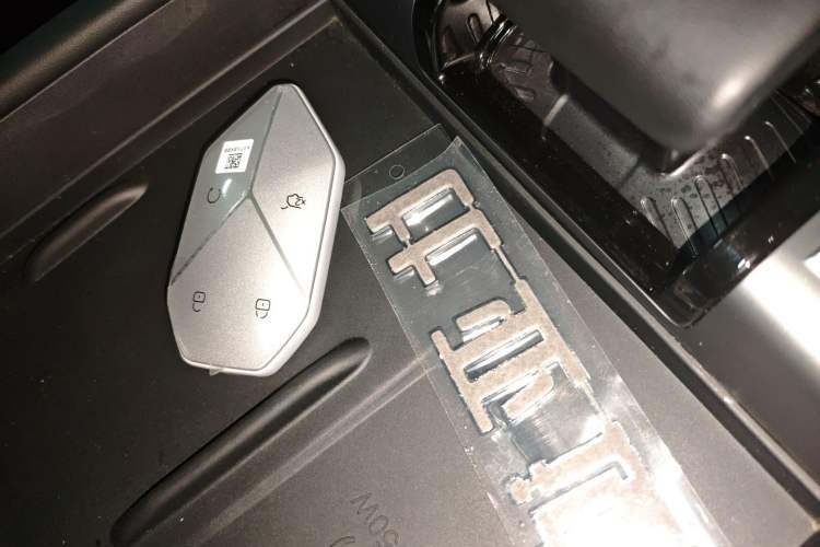 Used Formula Leopard Titanium 3 2025 501 km Range Rear-Wheel Drive Intelligent Driving Max Edition