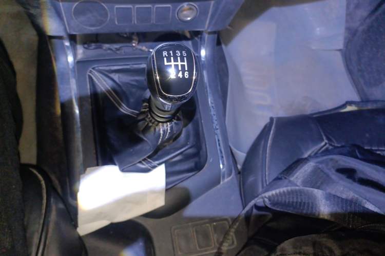 Used Dongfeng Ruichi 6 2020 2.3T Manual Two-Wheel Drive Diesel Standard Version China VI Emission Standard with Long Cargo Bed M9T