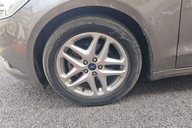 Used Ford Mondeo 2013 1.5L GTDi180 Fashion Edition Left Front Wheel Hub