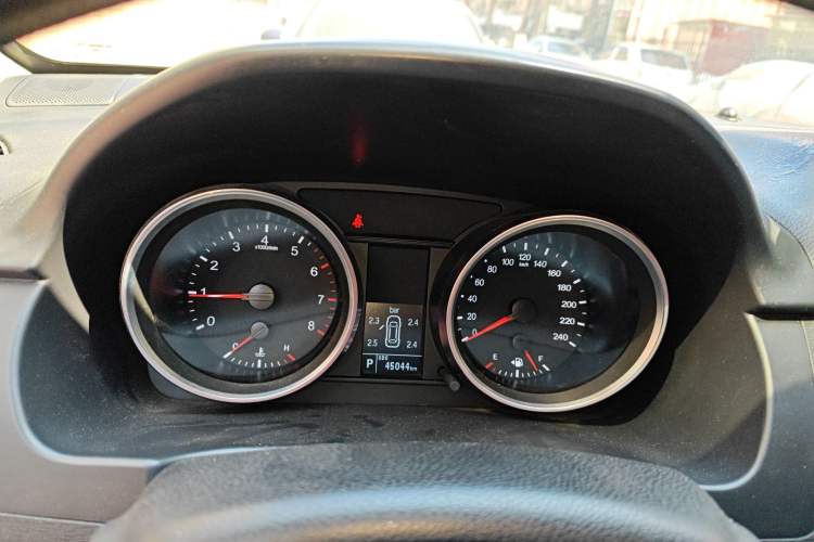 Used Haval H6 2015 Sport Edition 1.5T Automatic Two-Wheel Drive Luxury Model
