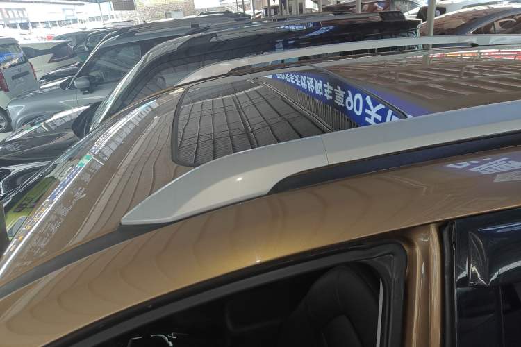 Used GAC Trumpchi GS4 2016 235T Manual Luxury Edition Roof