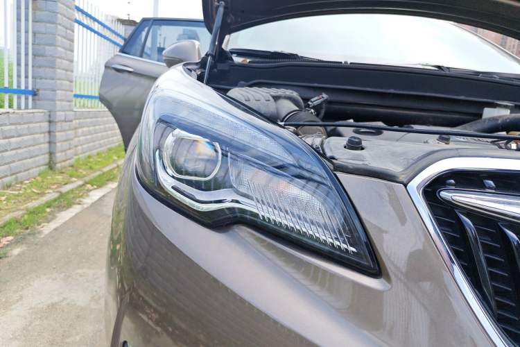 Used Buick Envision 2019 20T Two-Wheel Drive Luxury Version China V Standard Right Front Headlight