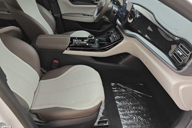 Used BYD Qin PLUS 2024 HONOR Edition DM-i 55KM Leading Model