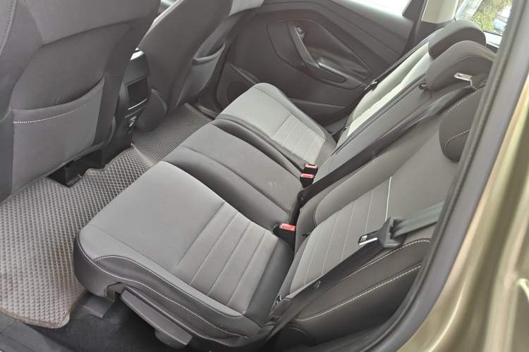 Used Ford Kuga 2013 1.6L GTDi Two-Wheel-Drive Comfort Model