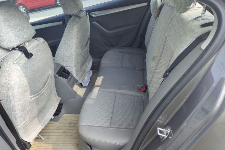 Used Skoda Octavia 2015 1.6L Automatic Yijie Edition Left Rear Seat