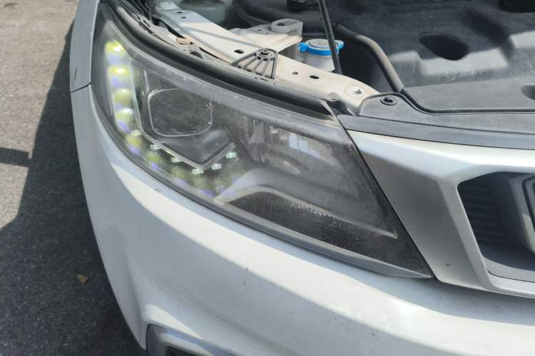 Used Geely Auto Vision X6 2018 1.8L Manual 4G Connect Luxury Edition Right Front Headlight