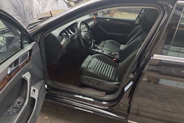 Used Volkswagen Magotan 2019 380TSI DSG Luxury Model China V Standard Driver Seat