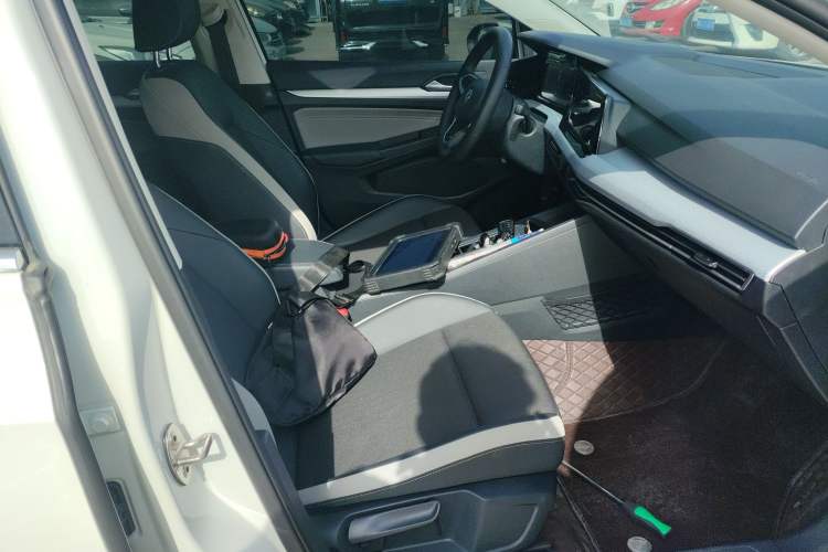 Used Volkswagen Golf 2023 Facelift 280TSI DSG Pro