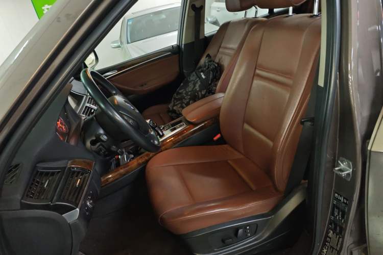 Used BMW X5 2013 xDrive35i Leading Model Left Front Seat