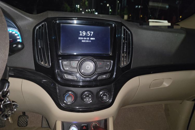 Used Baojun 730 2014 1.5L manual Comfort version 7 seats
