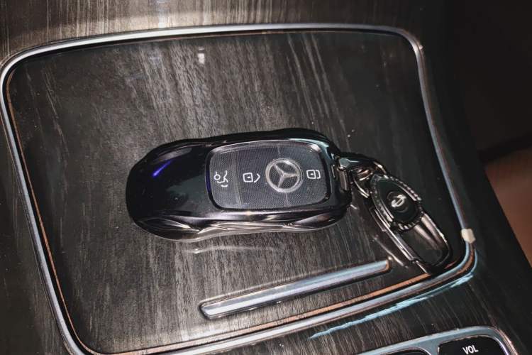 Used Mercedes-Benz E-Class 2018 Facelift E 200 L
