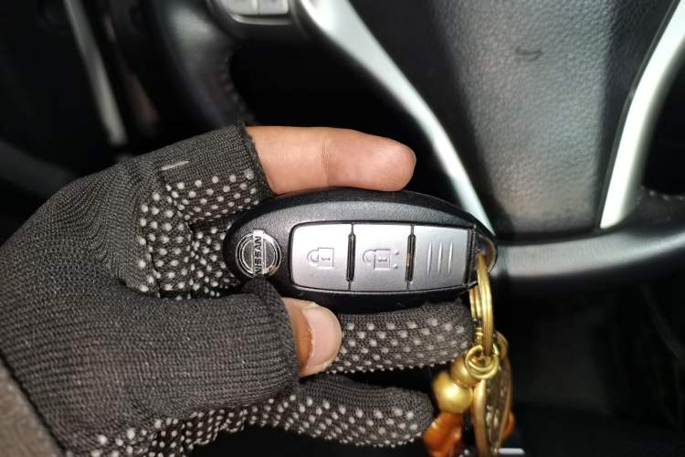 Used Nissan X-Trail 2015 2.0L CVT Comfort MAX Edition 2WD
