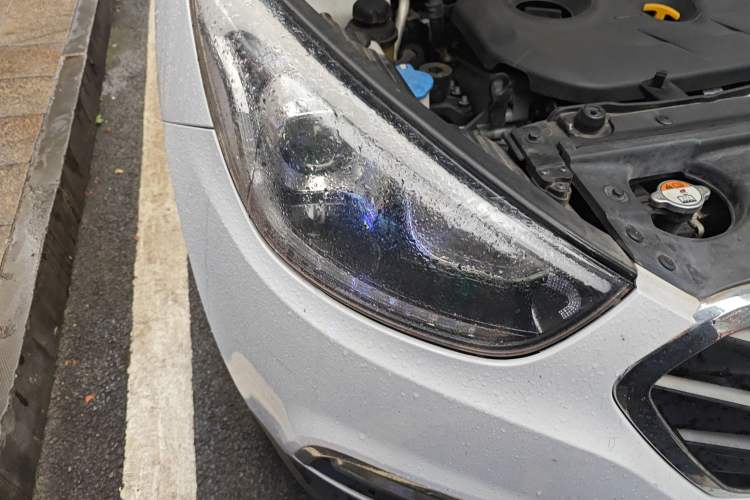 Used Hyundai ix35 2013 2.0L Automatic Two-Wheel Drive Smart GLS China IV Standard