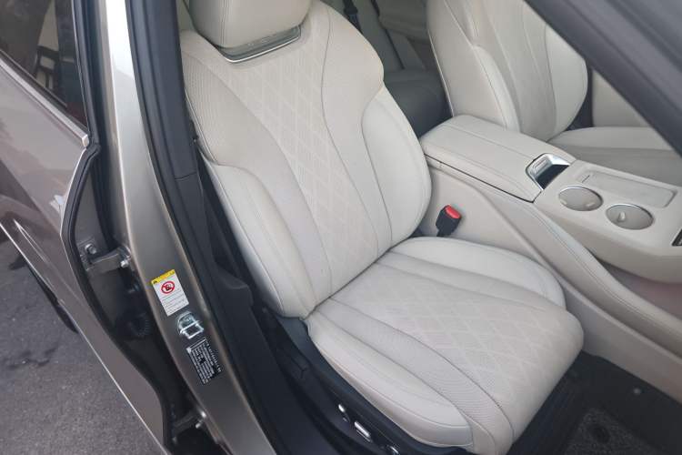 Used Wey Mocha New Energy 2023 Two-Wheel Drive Long-Range Version