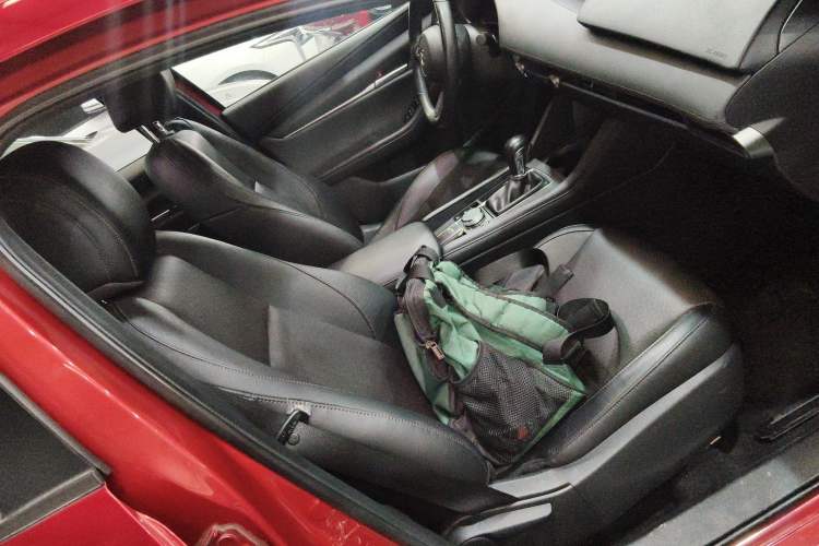 Used Mazda 3 Axela 2020 1.5L Automatic Luxury Version
