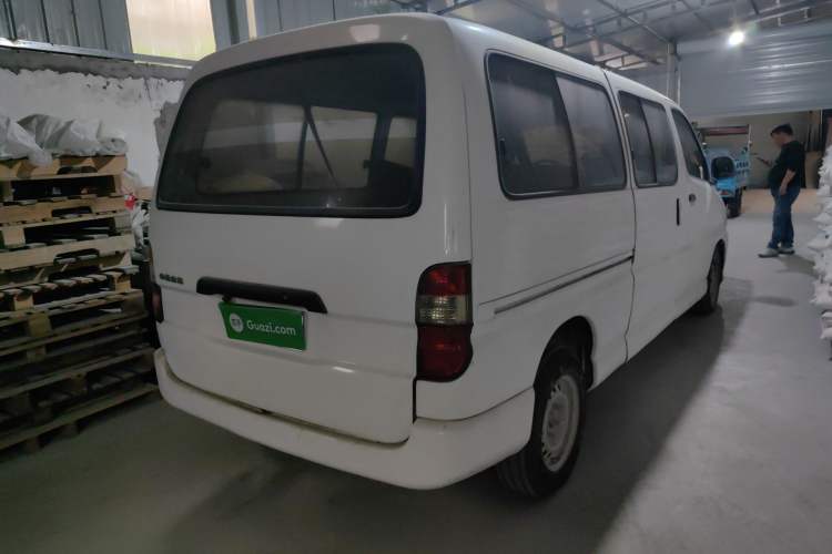 Used Jinbei Express 2018 2.0L Standard Version V19 Rear Right 45 Deg