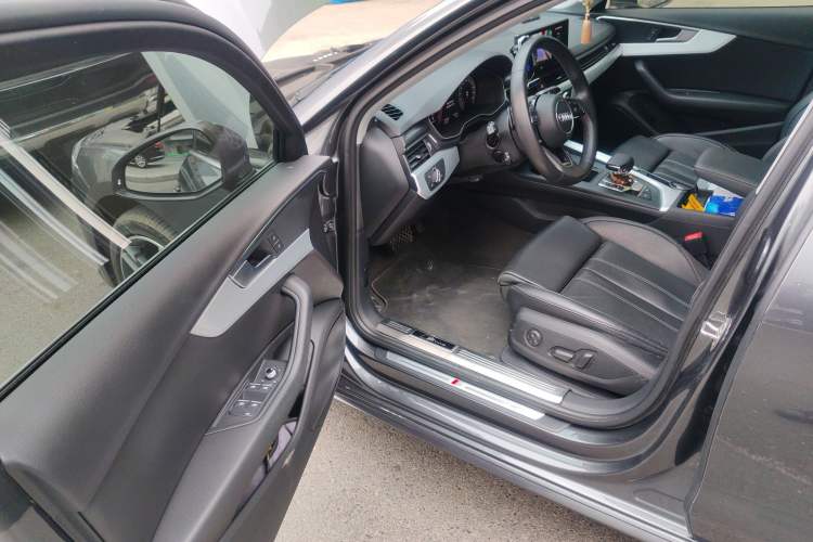 Used Audi A4L 2022 40 TFSI Fashion Dynamic Model
