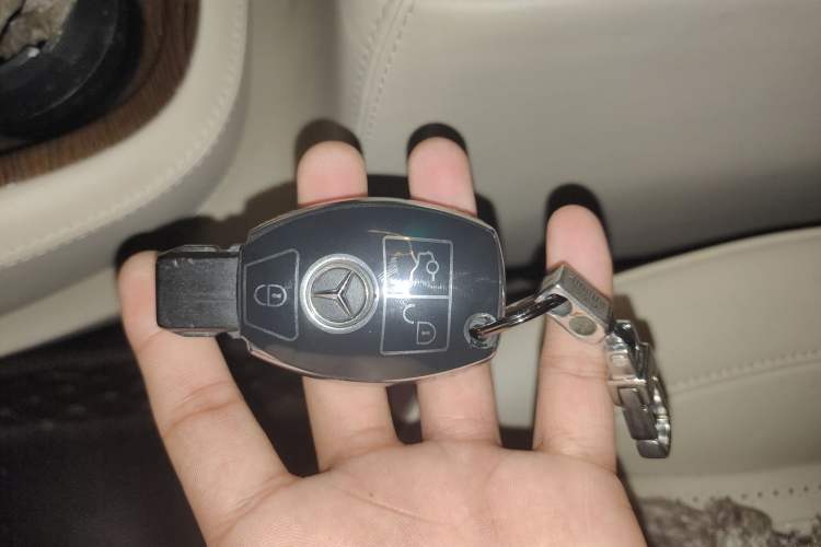 Used Mercedes-Benz Vito 2021 2.0T Elite Version 7 Seats