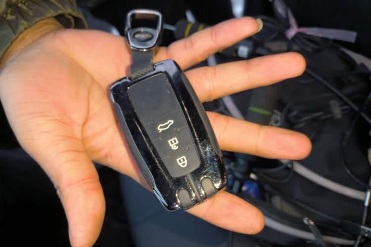 Used Toyota Highlander 2022 Dual-Engine 2.5L Four-Wheel Drive Prestige Version 7 Seats Vehicle Key