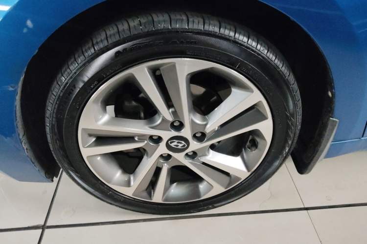 Used Hyundai Elantra (6th Generation / Lingdong) 2016 1.6L Automatic ZhiXuan – Elite Version Left Front Wheel Hub