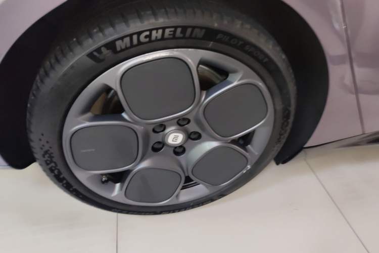 Used Xiaomi Auto SU7 2024 Rear-Drive Ultra-Long Range Advanced Pro-Level Intelligent Driving Version
