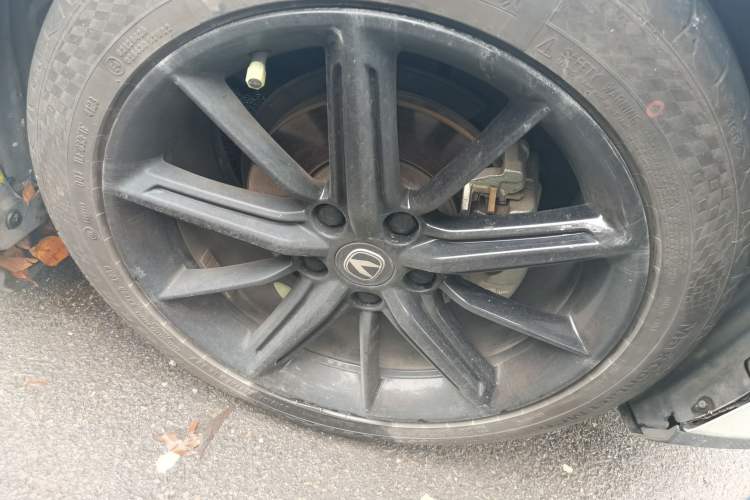 Used CHANGAN UNI-V 2023 1.5T Prestige Model
