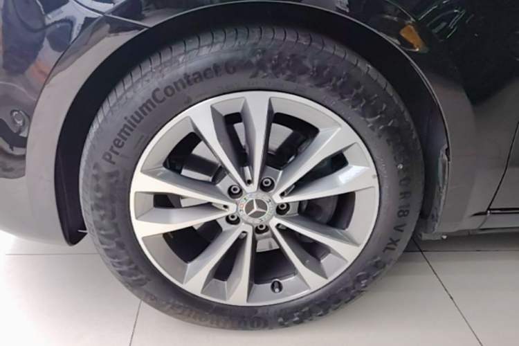 Used Mercedes-Benz V-Class 2022 V 260 Avantgarde Edition
