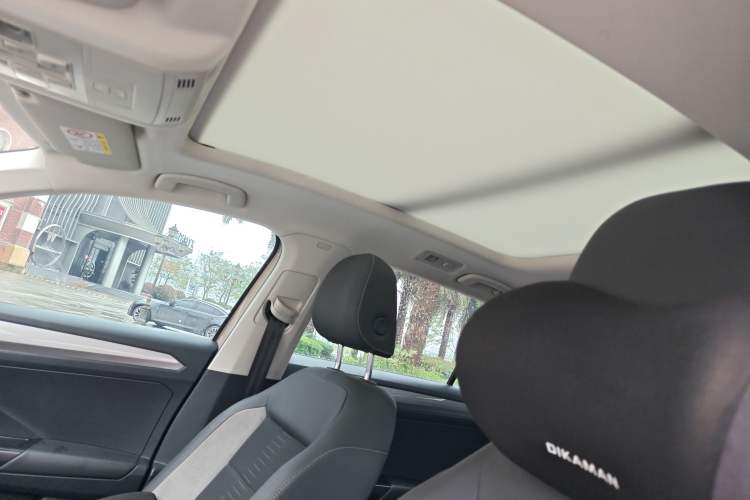 Used Volkswagen T-ROC 2022 280TSI DSG Two-Wheel Drive Elite PLUS Headliner