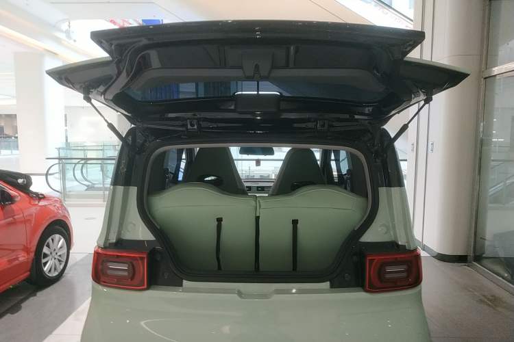 Used Wuling Hongguang MINIEV 2021 Macaron Premium Model – Lithium Iron Phosphate